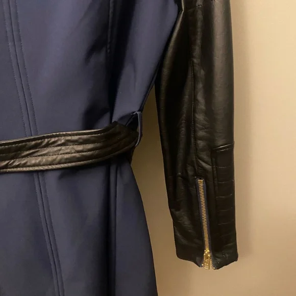 Jacket - Picture 2 of 4